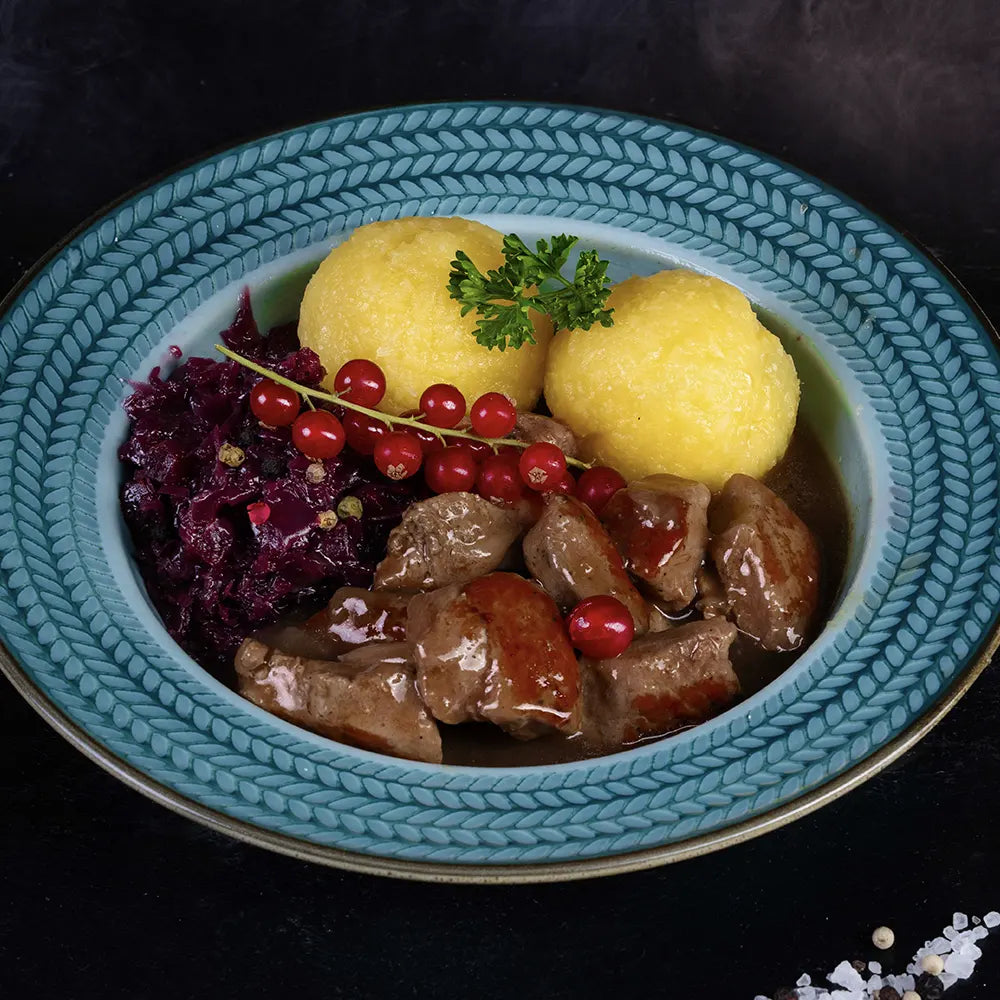 Wildschweingulasch mit Gemüse im Glas